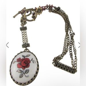 Vintage Lucky Brand Gold Tone Necklace With Floral Ceramic
Pendant